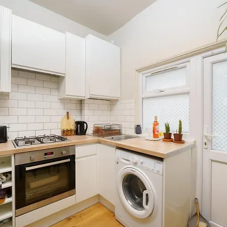 Gorgeous Apartment Wood Green Palmers Green